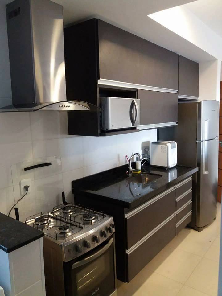 Cozinha planejada cinza moderna